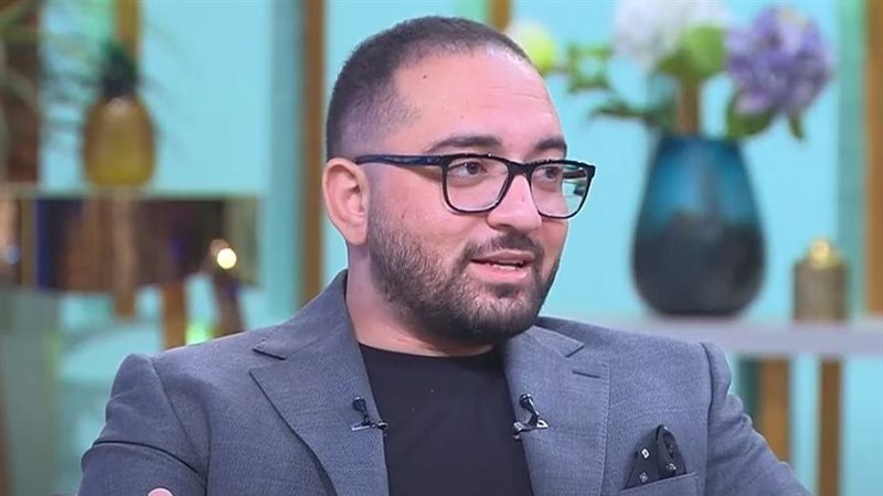 نجل محمد ثروت، فيتو