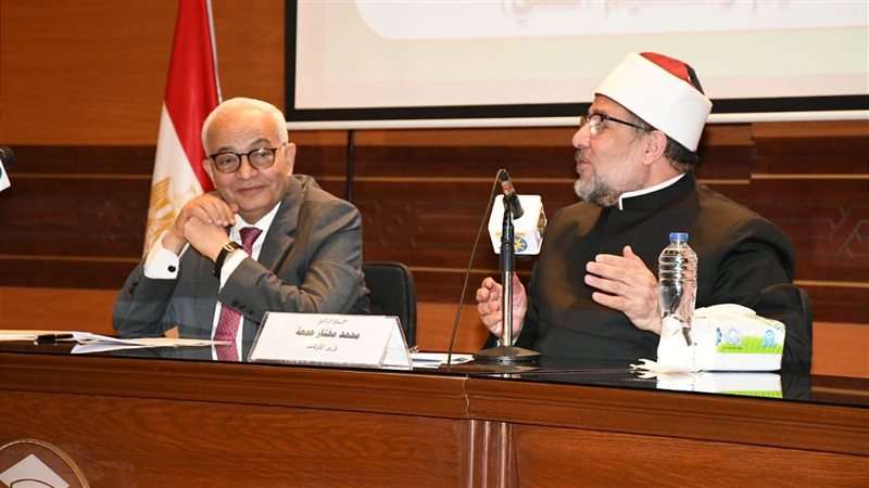 وزير الأوقاف ووزير