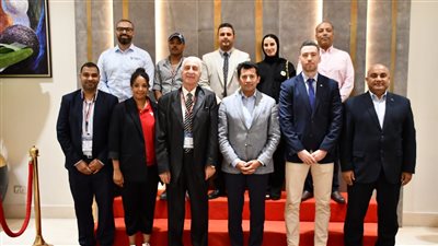 وزير الرياضة يلتقي مدير التطوير بالاتحاد الدولي لـ