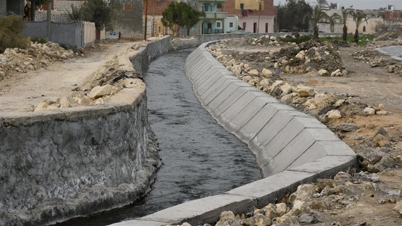 تبطين المجاري المائية،