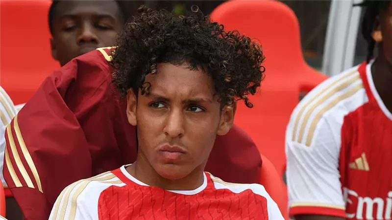 كاميرون إسماعيل لاعب