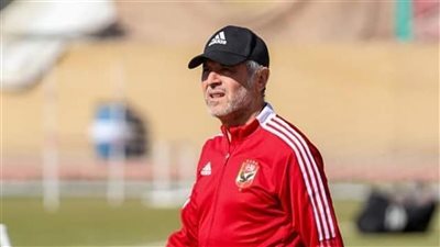 كولر يتابع لاعبى الأهلى الدوليين مع المنتخب الوطني أمام الجزائر