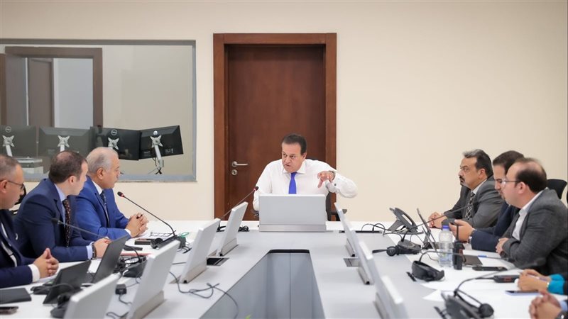 اجتماع وزير الصحة،