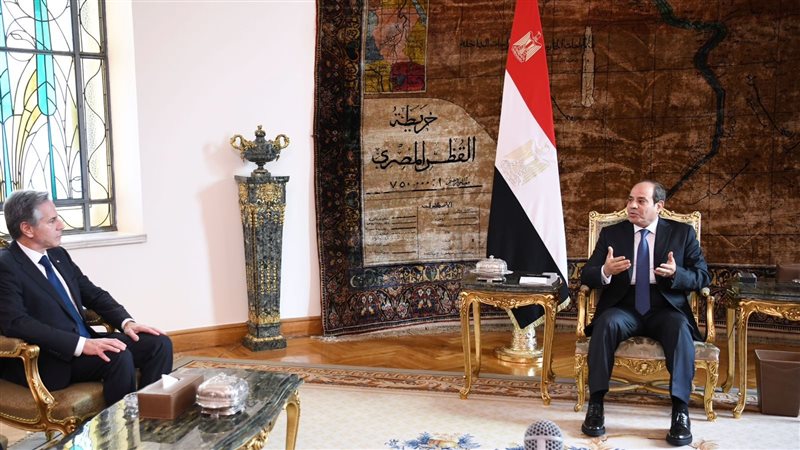 الرئيس السيسي ووزير