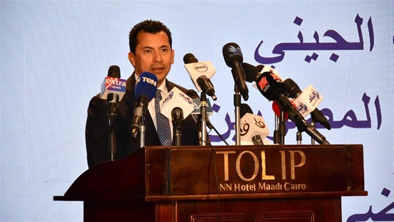 صبحي يشهد المؤتمر