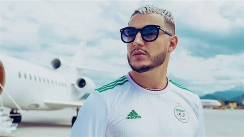 دي جي سنيك، فيتو