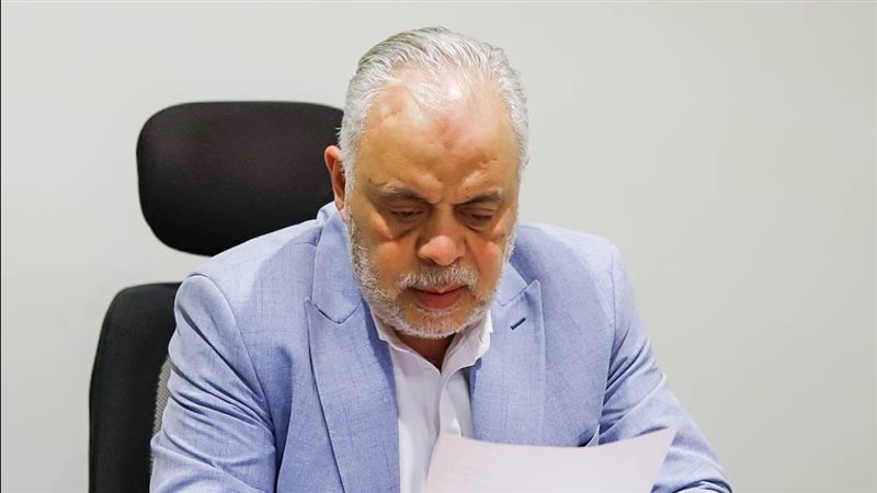 الدكتور أشرف زكي،