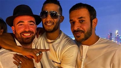 ظهر مع محمد رمضان في دبي، المطرب عومير آدام يستفز الفلسطينيين بحفل للجيش الإسرائيلي (فيديو)