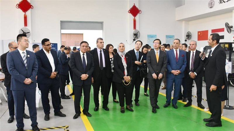 جامعة عين شمس، فيتو