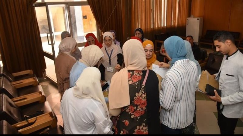 إقبال الفتيات على
