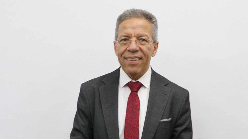 د.أسامة عبد الحي،