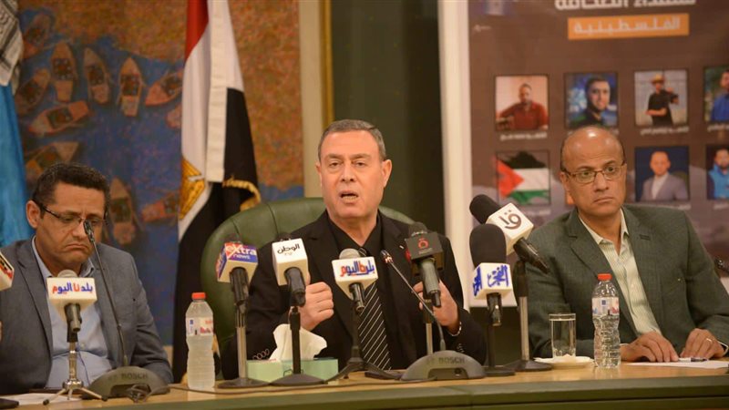 لقاء السفير الفلسطيني