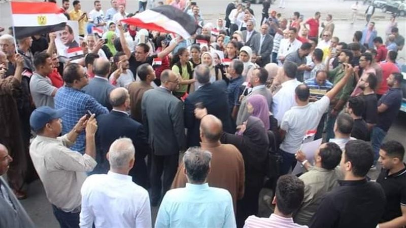 وقفة تضامنية لأهالي
