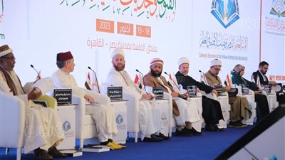 أستاذ شريعة إسلامية باليونان: لا يمكن التغاضي عن دور الأسرة في غرس الأخلاق 