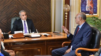 وزير العمل يلتقي القنصل العام المصري الجديد في جدة لبحث سُبل التعاون