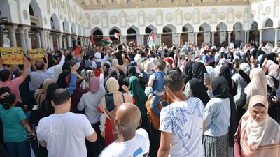 أداء صلاة الغائب على أرواح شهداء فلسطين في الجامع الأزهر بعد صلاة الجمعة 
