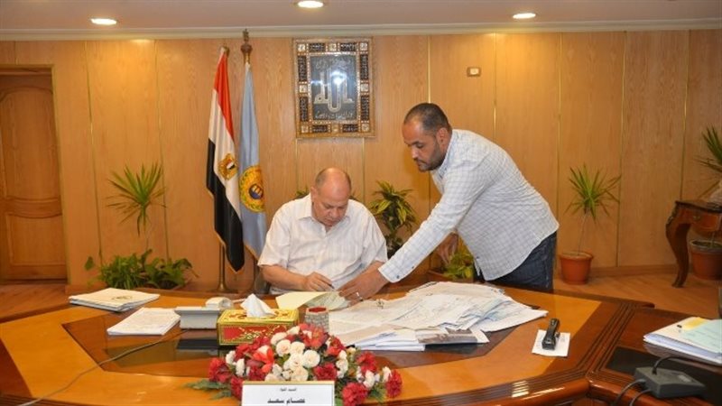 اجتماع محافظ أسيوط،