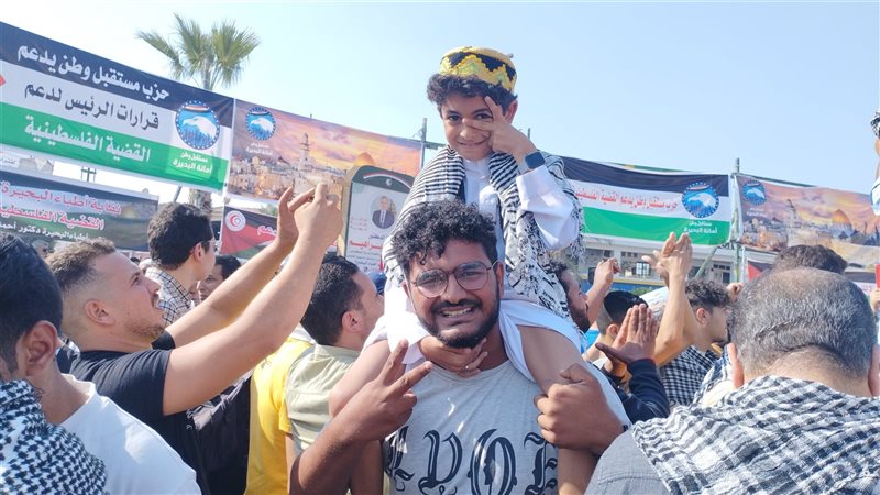الأطفال مشاركون في