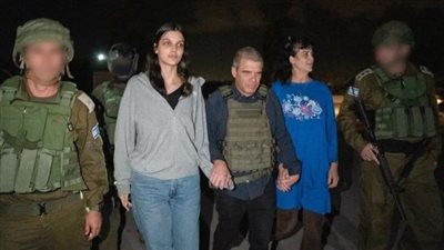 كتائب القسام تنشر مقطع فيديو لإطلاق سراح الأسيرتين الأمريكيتين