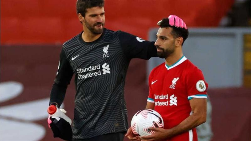 أليسون مع محمد صلاح،