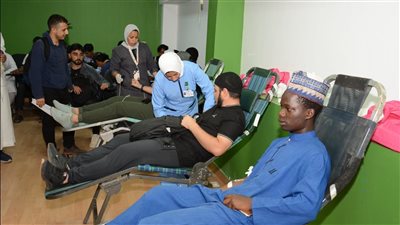 لدعم أهل غزة، المنظمة العالمية لخريجي الأزهر تنظم حملة للتبرع بالدم (صور)