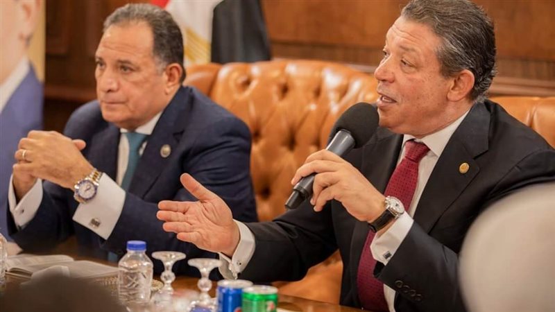 حازم عمر، فيتو