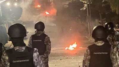 إعلام عبري: إلقاء زجاجات مولوتوف على السفارة الإسرائيلية في الأردن
