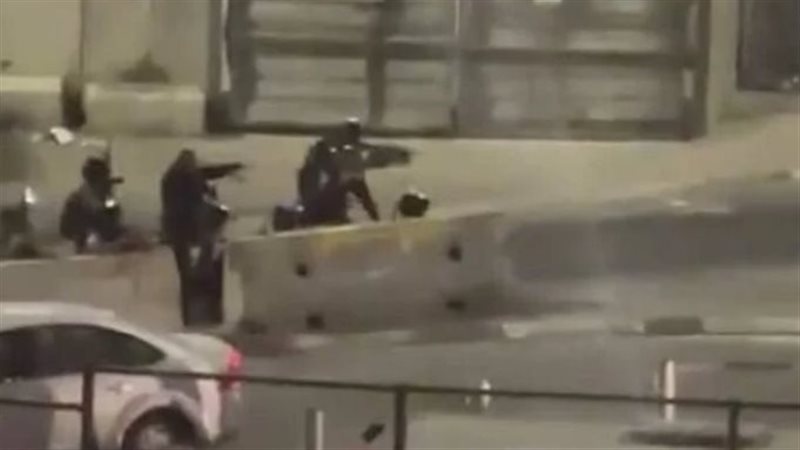 إطلاق نار بالأسلحة