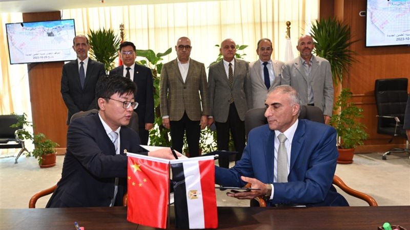  وزير الإسكان يشهد