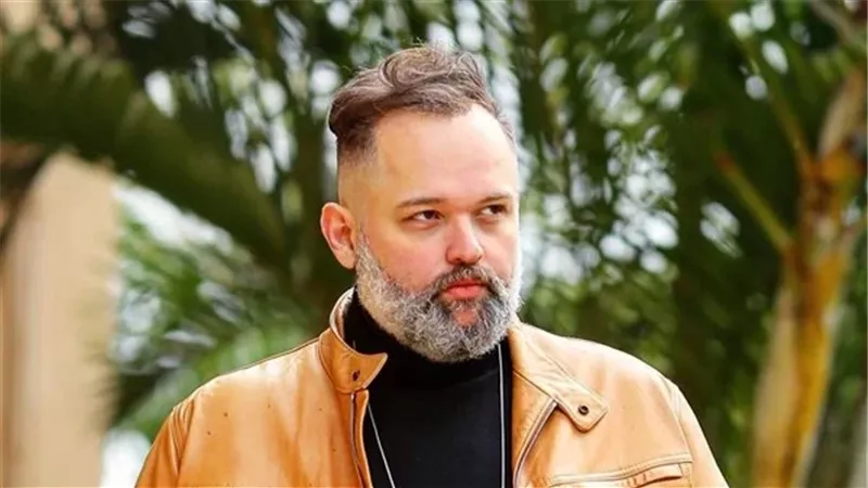 محمد محمود عبد العزيز،