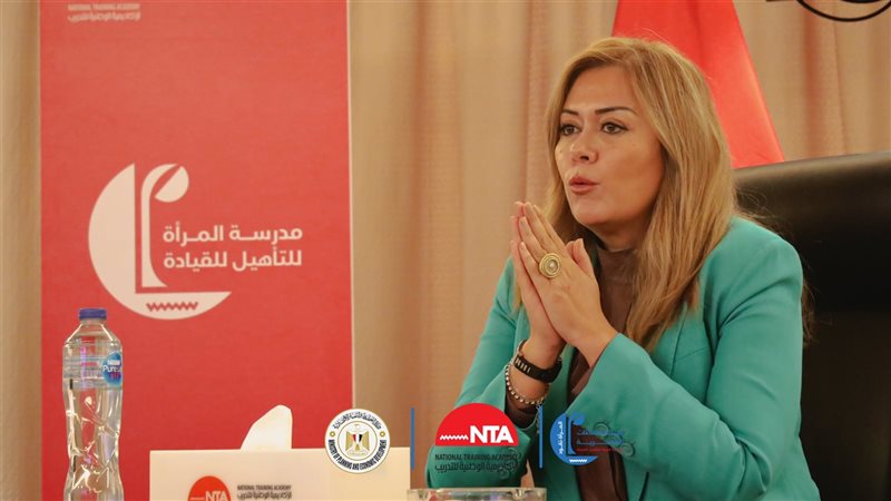 رشا راغب تلتقي متدربات