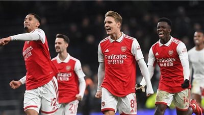 أرسنال يفوز 2-0 علي برايتون ويتصدر الدوري الإنجليزي مؤقتا 