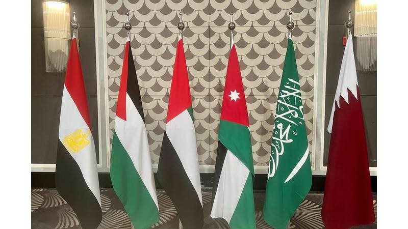 الدوا المشارك باجتماع
