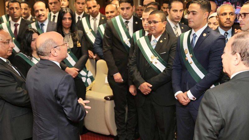 وزير العدل يشهد حلف