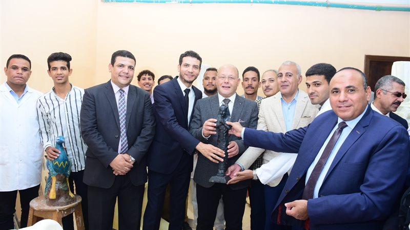 النعمانى يشيد بإبداع