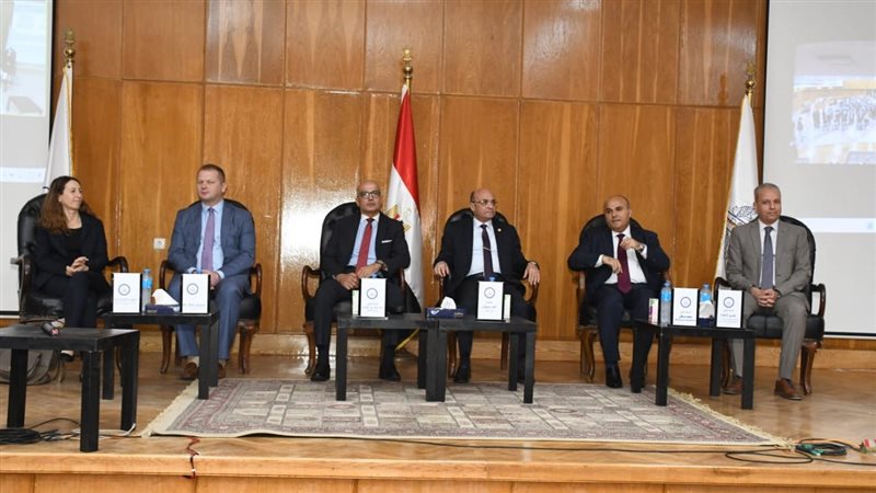 مؤتمر التحديات والآفاق