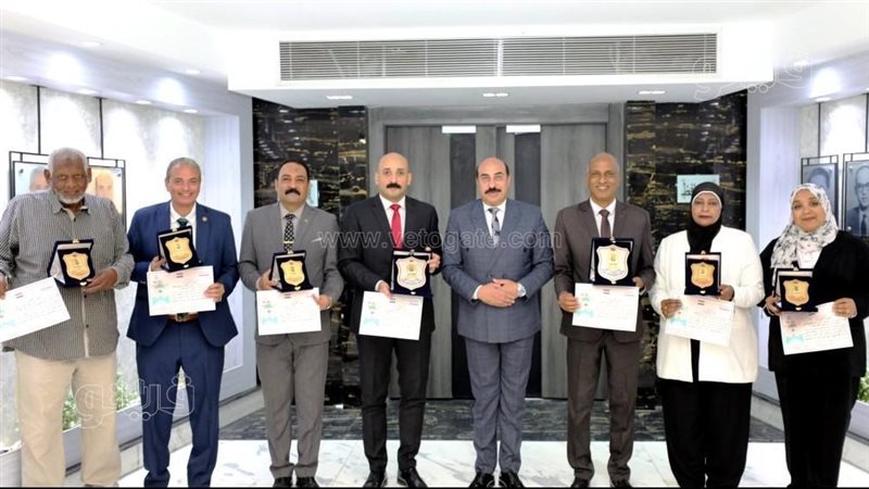 محافظ اسوان ومنسقى