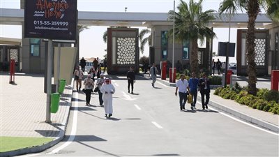 بدء التوافد الجماهيرى على معرض TransMEA لمشاهدة وسائل النقل الذكي (صور)