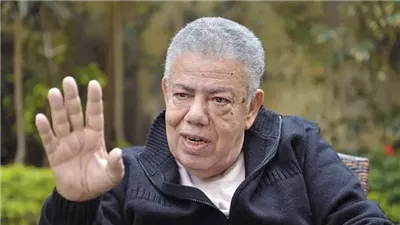 نقل السيناريست بشير الديك إلى العناية المركزة بعد تعرضه لأزمة صحية