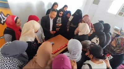 وحدة السكان بالأقصر تنظم تدريبا على طريقة تجفيف الطماطم لتمكين السيدات
