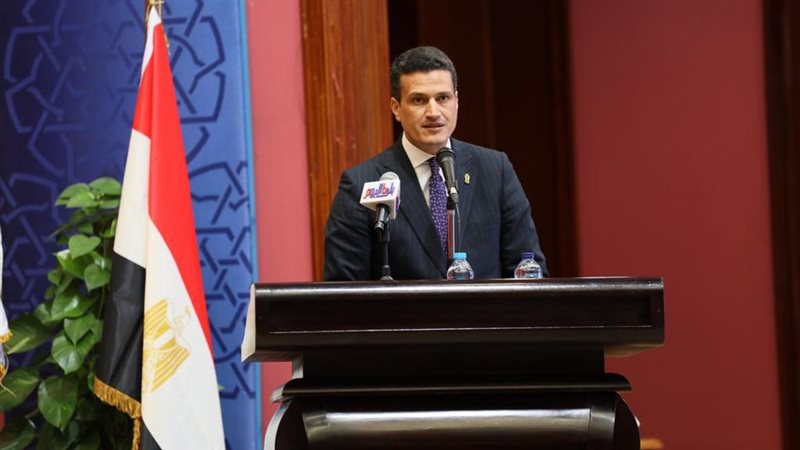الدكتور أسامة الحديدي،