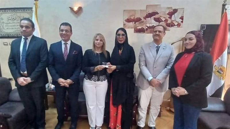 جامعة عين شمس، فيتو