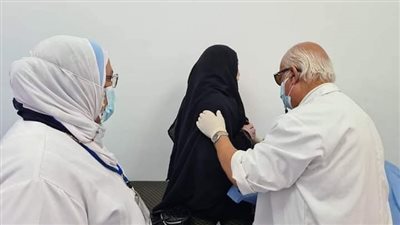 الكشف على 1169 مواطنًا خلال قافلة طبية بقرية العزيمة بالبحيرة (صور)