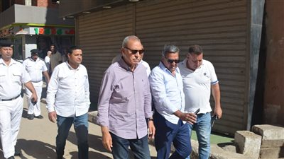 محافظ القليوبية يجري جولة بمدينة بنها لمتابعة النظافة والإشغالات 