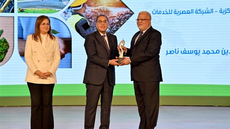 مدبولي يكرم 18 مشروعًا