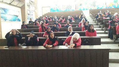 ندوة توعوية عن الابتزاز الإلكتروني بمدرسة شهداء التحرير في الإسكندرية 