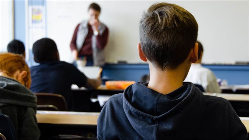  أمية تلاميذ،فيتو