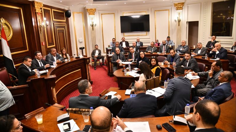اجتماع لجنة الصناعة