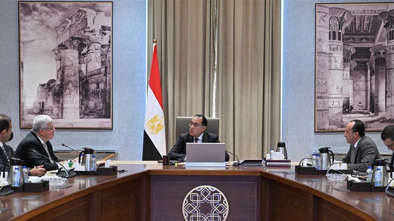 اجتماع برئاسة الدكتور