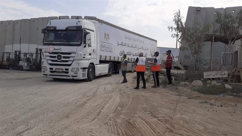 شاحنات المساعدات